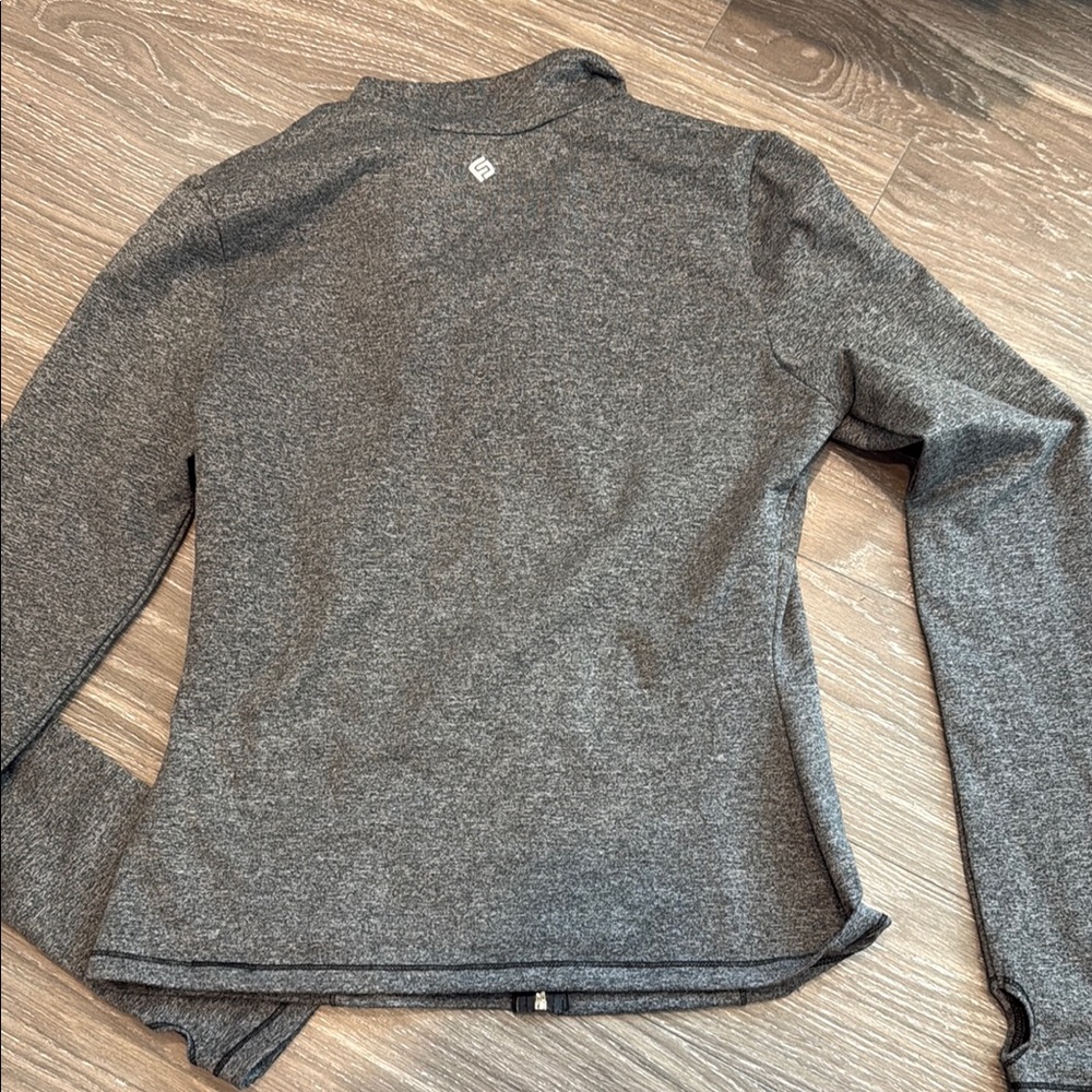 Fashion Nova Sport Women's Gray workout Set - Picture 5 of 8